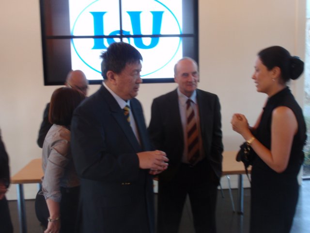 welcomereceptionisutclanlirefereekenpendreysonjachongsingapore.jpg